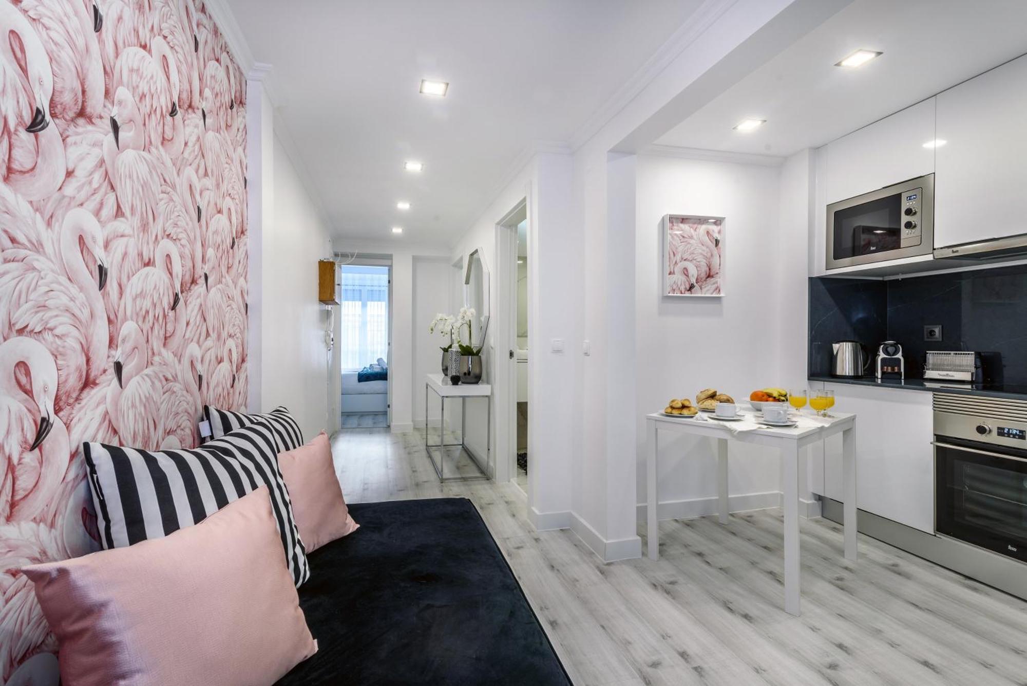 Whome City Chic Escape: Your Stylish Haven In Downtown Lisbon Luaran gambar